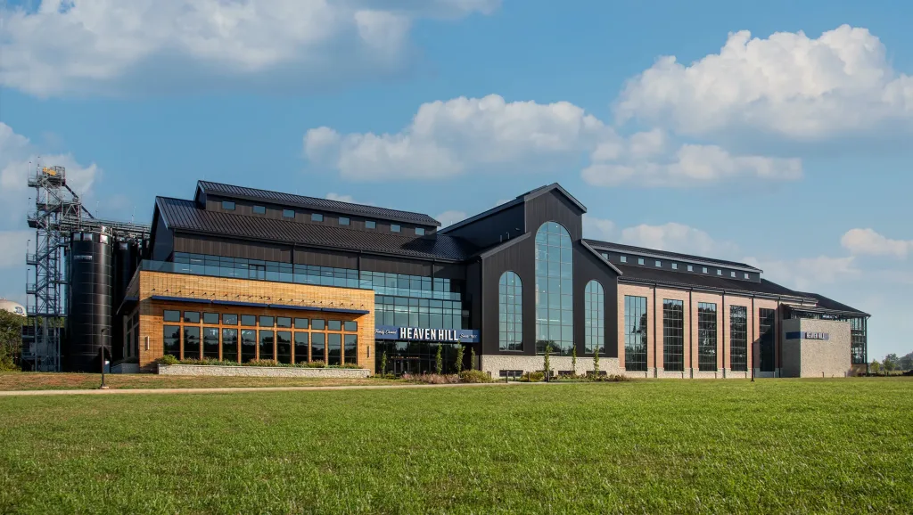 best Kentucky distillery tours: distillery visit in Kentucky bourbon country